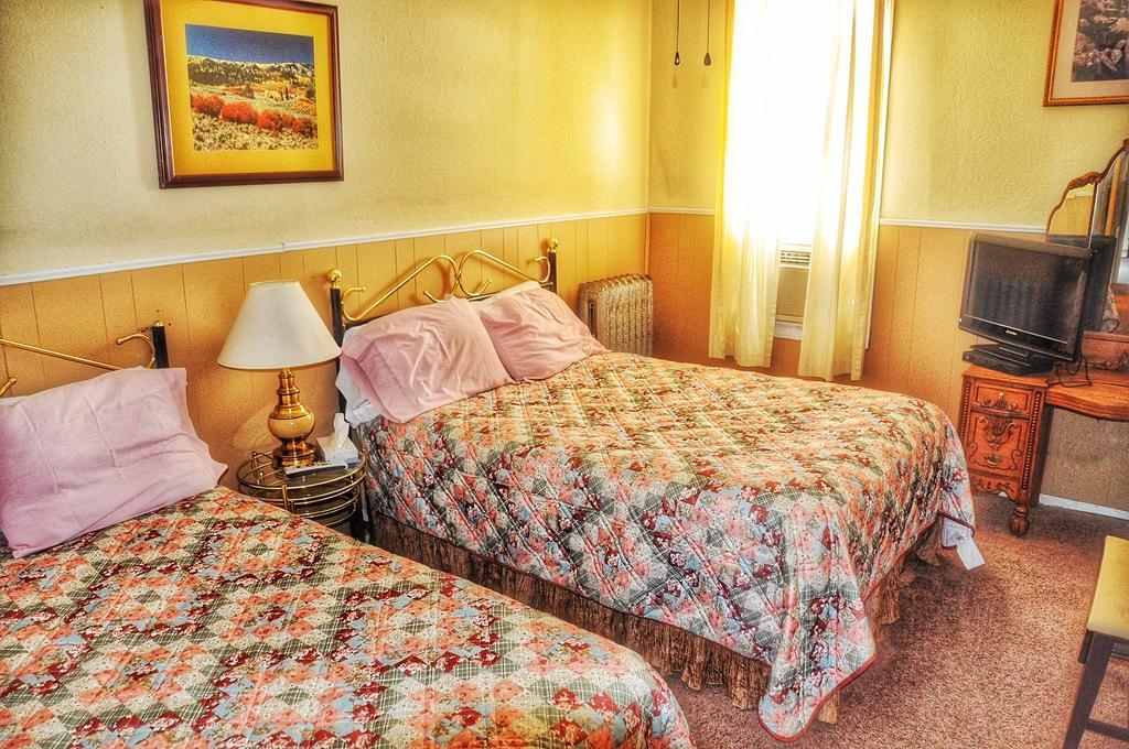 La Plaza Historic Hotel & Restaurant Walsenburg Buitenkant foto