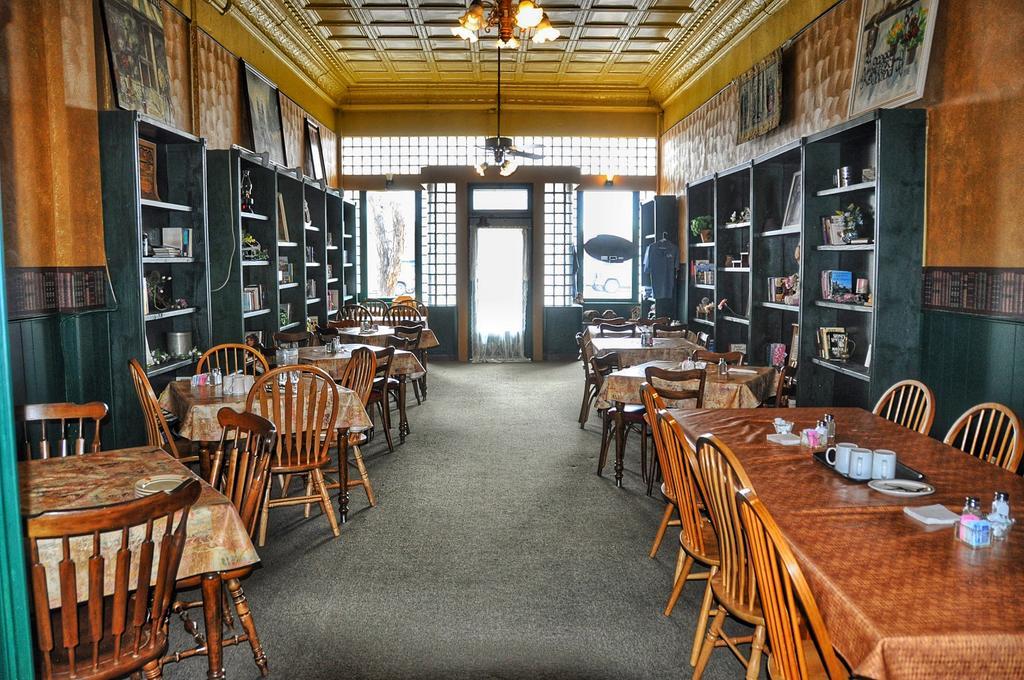 La Plaza Historic Hotel & Restaurant Walsenburg Buitenkant foto