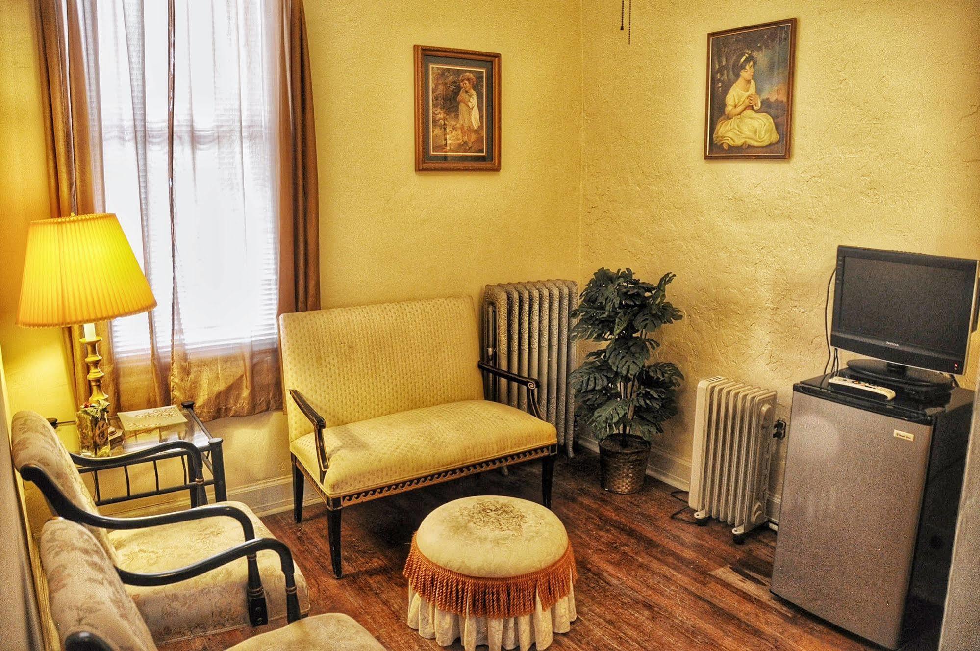 La Plaza Historic Hotel & Restaurant Walsenburg Buitenkant foto